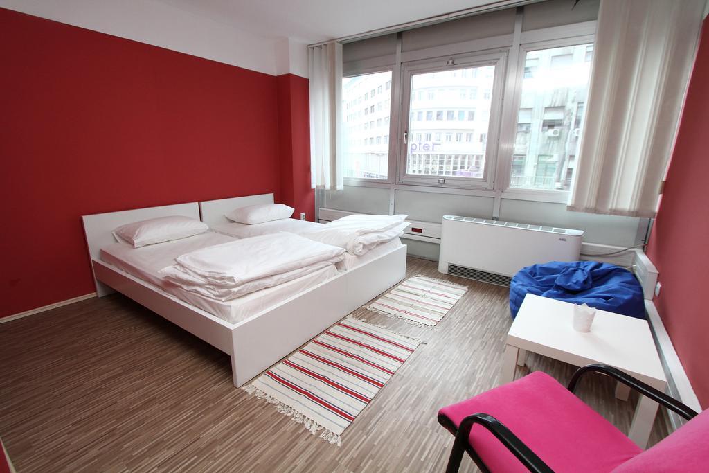 Dc Hostel Βελιγράδι Δωμάτιο φωτογραφία